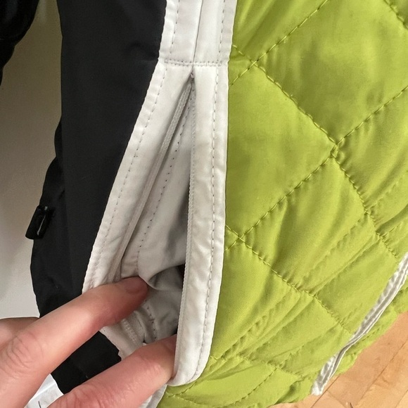 Obermeyer lime green white and black lightweight short insulated jacket size 4 - Picture 7 of 10